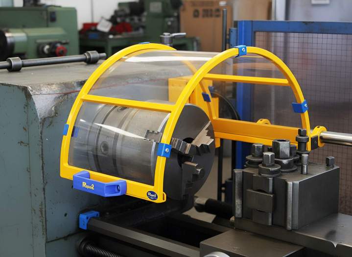 Capot de protection machine industrielle Île-de-France