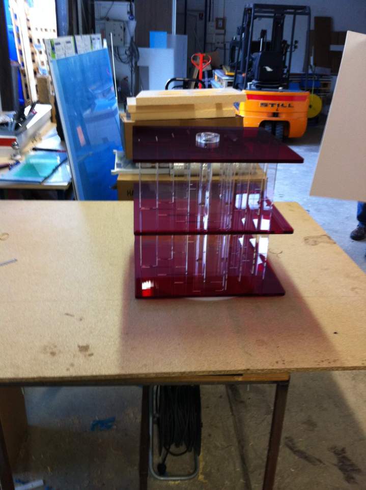 Une conception de structures complexes sans fixation mécanique apparente